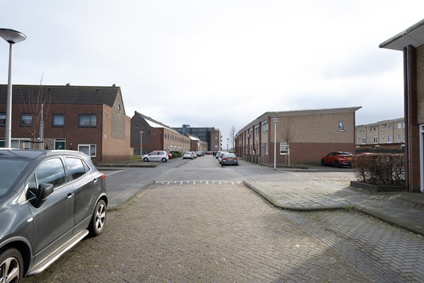 Medium property photo - Marguerite Durasstraat 82, 3207 MB Spijkenisse